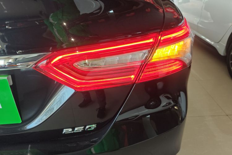 丰田 凯美瑞 2021款 2.5G 豪华版车身外观9