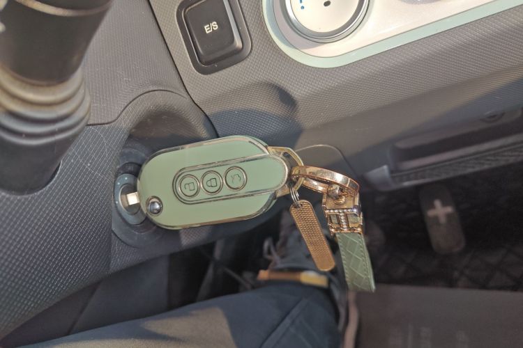 五菱汽车 宏光MINIEV 2022款 马卡龙时尚款 磷酸铁锂中控内饰11