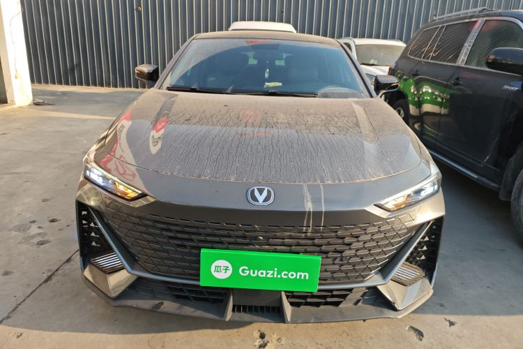 长安UNI-V 2022款 1.5T 尊贵型车身外观6001