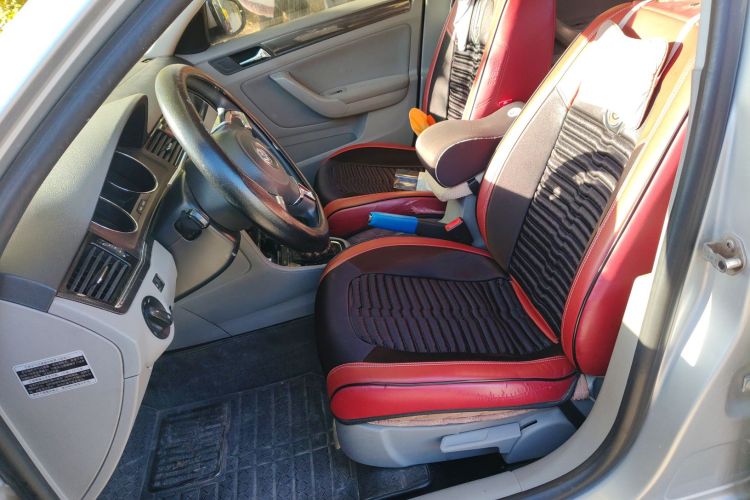 大众 宝来 2013款 1.6L 自动时尚型中控内饰19