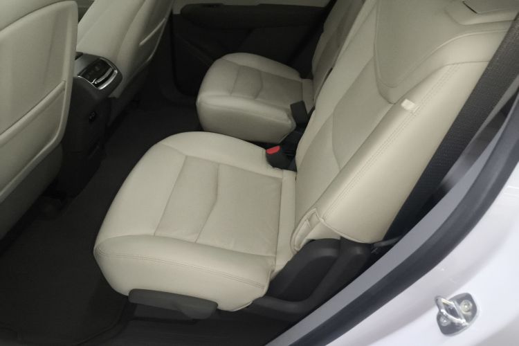 凯迪拉克XT6 2022款 2.0T 六座四驱豪华型中控内饰7004