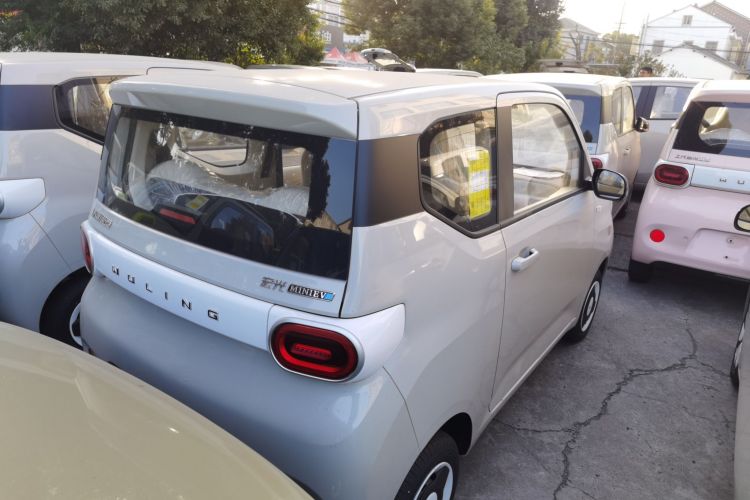 五菱汽车 宏光MINIEV 2024款 第三代 215km 青春版车身外观7