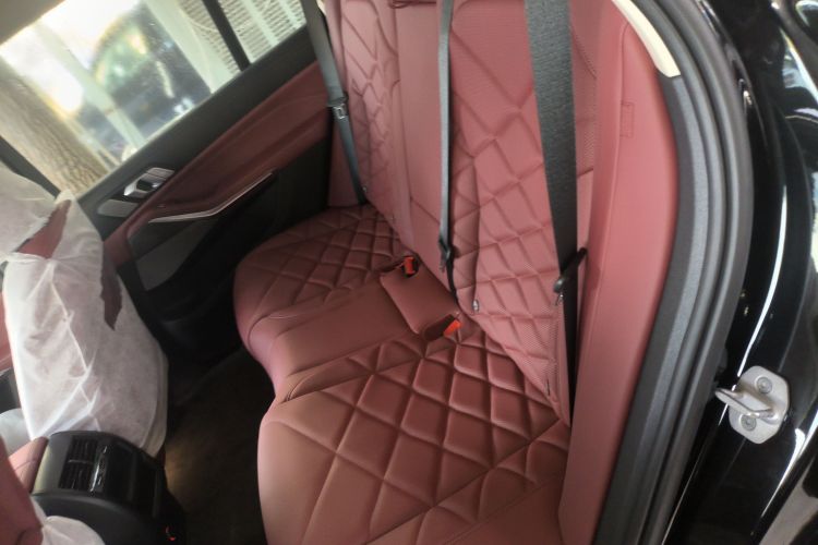 宝马X5 2025款 xDrive 30Li 尊享型M运动曜夜套装中控内饰21