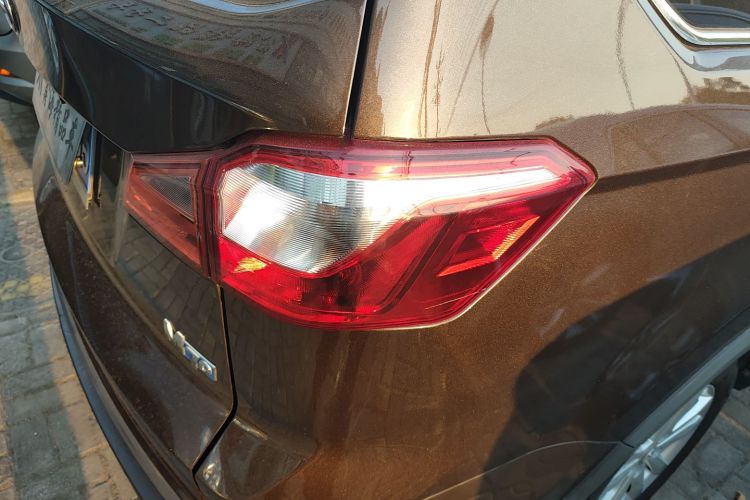 北汽昌河M70 2017款 1.5L 手动航空舱车身外观9