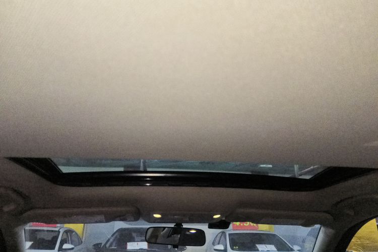 英菲尼迪Q50L 2018款 2.0T 舒适版 国V中控内饰22