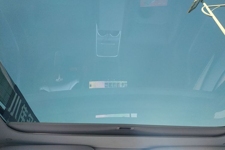 特斯拉 Model Y 2022款 长续航全轮驱动版中控内饰22