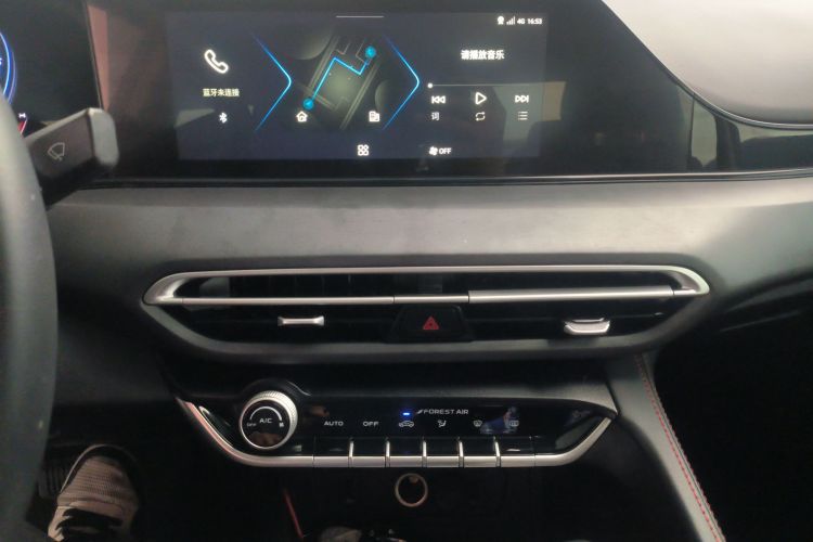 长安 逸动 2021款 PLUS 蓝鲸NE 1.4T GDI DCT尊贵型中控内饰16