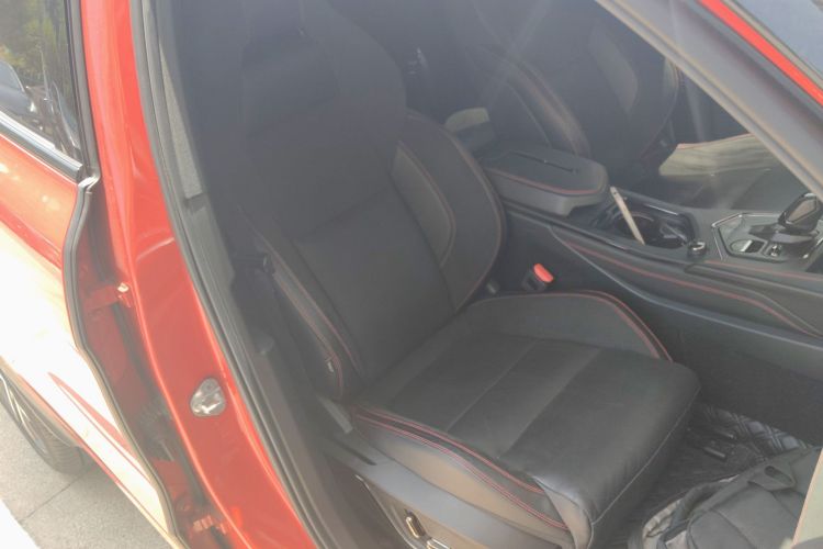 领克05 2020款 2.0TD 四驱劲Halo中控内饰41