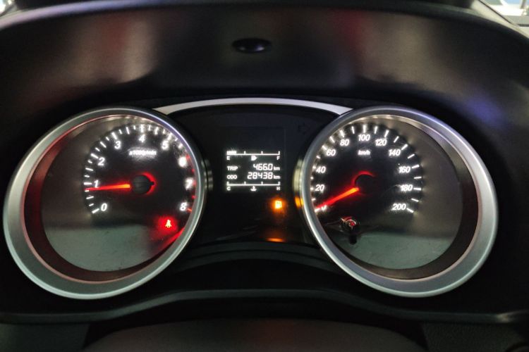 五菱汽车 五菱宏光S3 2019款 1.5L 手动标准型 国VI中控内饰14