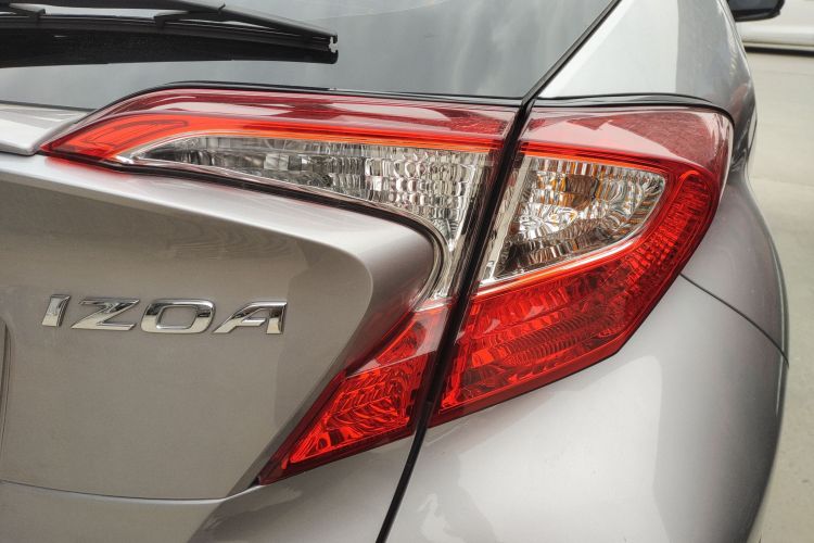 丰田 奕泽IZOA 2020款 2.0L 奕享版车身外观9