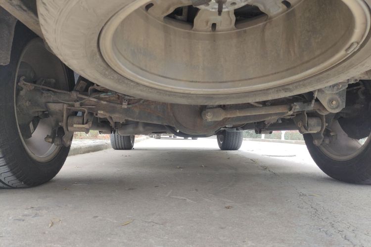 福特 撼路者 2017款 2.0T 汽油自动四驱旗舰版 7座局部细节9009