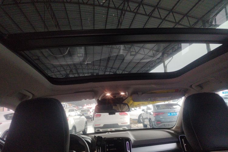 沃尔沃XC40 2022款 T4 四驱智行时尚版中控内饰22