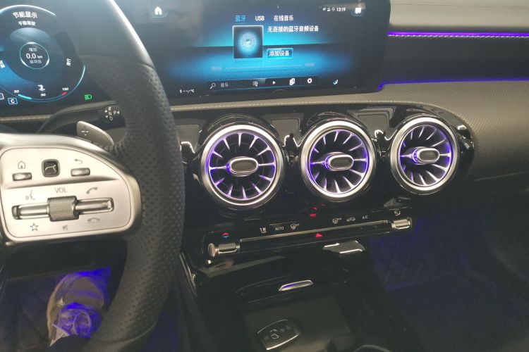 奔驰A级 2020款 改款 A 200 L 运动轿车时尚型中控内饰16