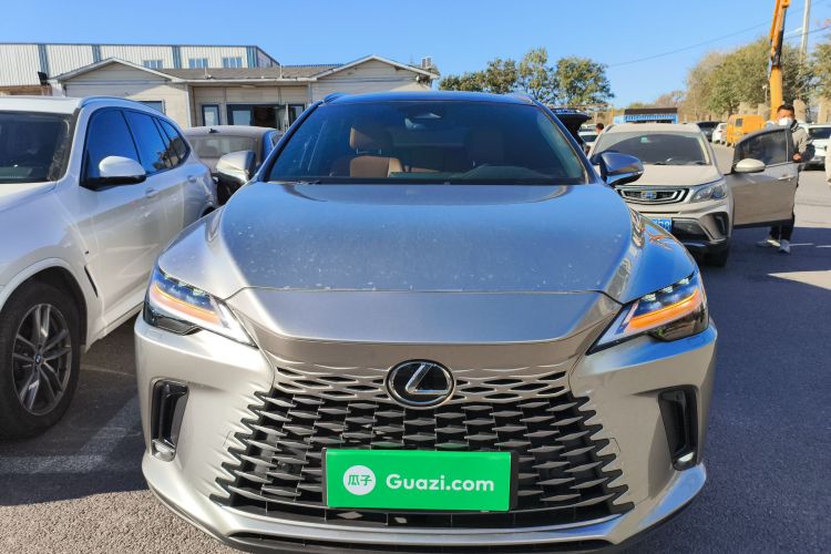 雷克萨斯RX 2023款 350h 四驱醇享版车身外观2