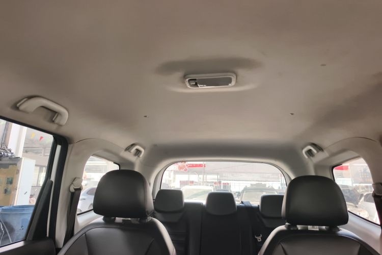 东风风行 风行SX6 2021款 1.6L 手动环球纪念版局部细节22