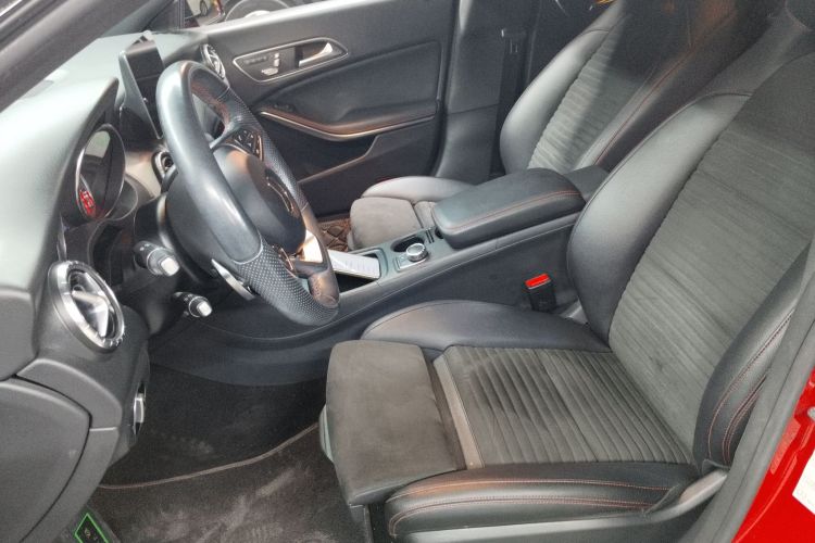 奔驰CLA 2018款 CLA 220 4MATIC局部细节19