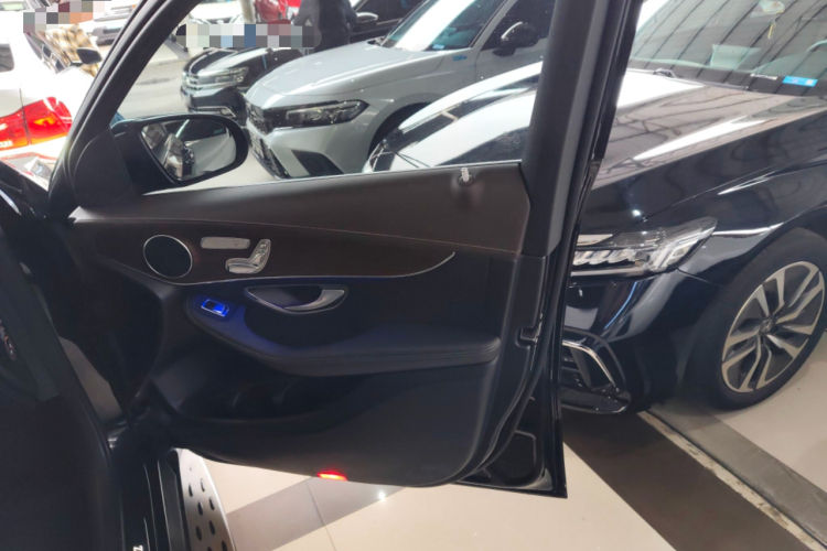 奔驰GLC 2021款 GLC 260 L 4MATIC 豪华型中控内饰7005