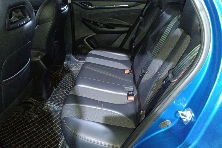 长安欧尚X5 2021款 改款 1.6L 手动豪华型中控内饰21