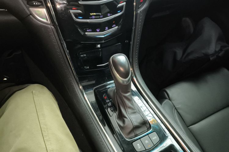 凯迪拉克ATS-L 2017款 28T 时尚型中控内饰18