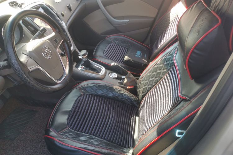 别克 英朗 2013款 GT 1.6L 自动时尚版中控内饰19