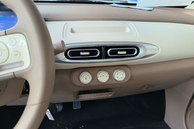 五菱汽车 宏光MINIEV 2025款 四门版 进阶款中控内饰16