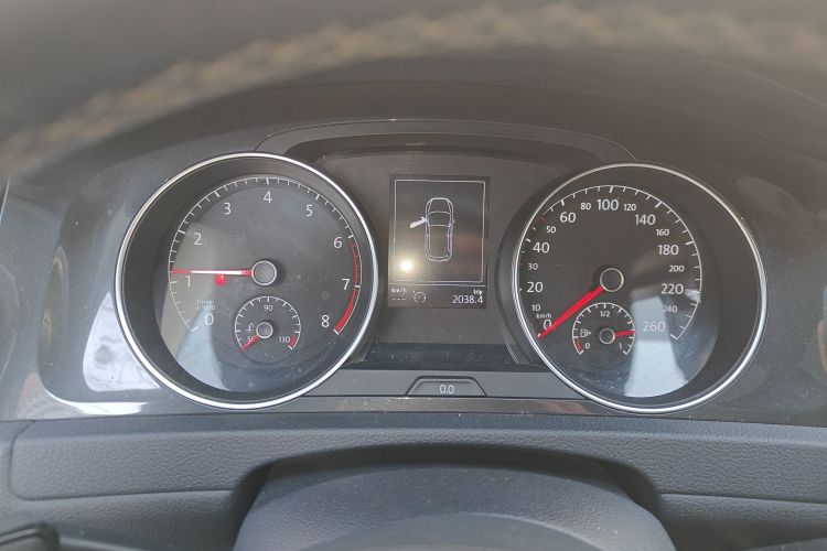 大众 高尔夫 2020款 挚爱版 280TSI DSG舒适型中控内饰14