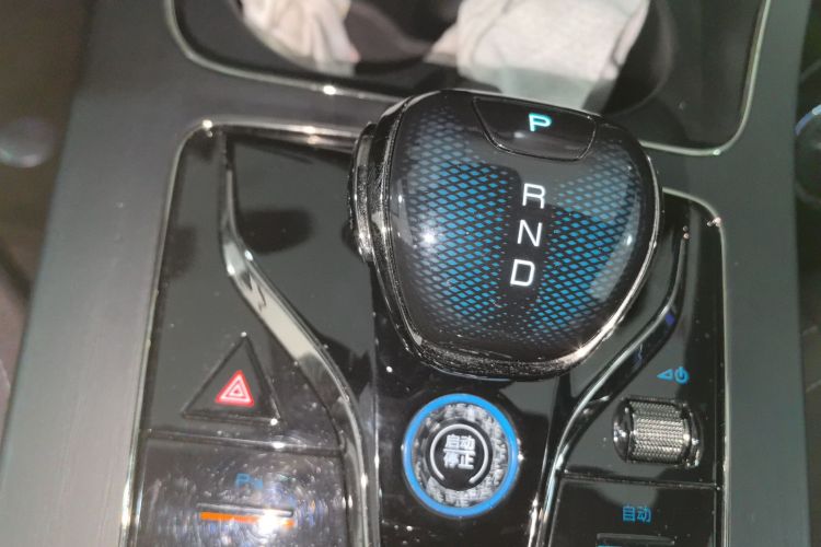 比亚迪 汉 2024款 DM-i 荣耀版 121KM 尊享型中控内饰18