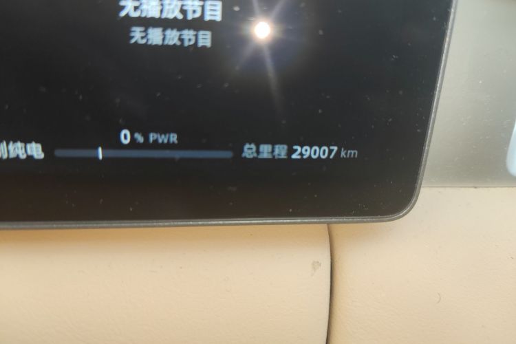 蓝电E5 PLUS 2025款 165km 长续航版PLUS 7座中控内饰15