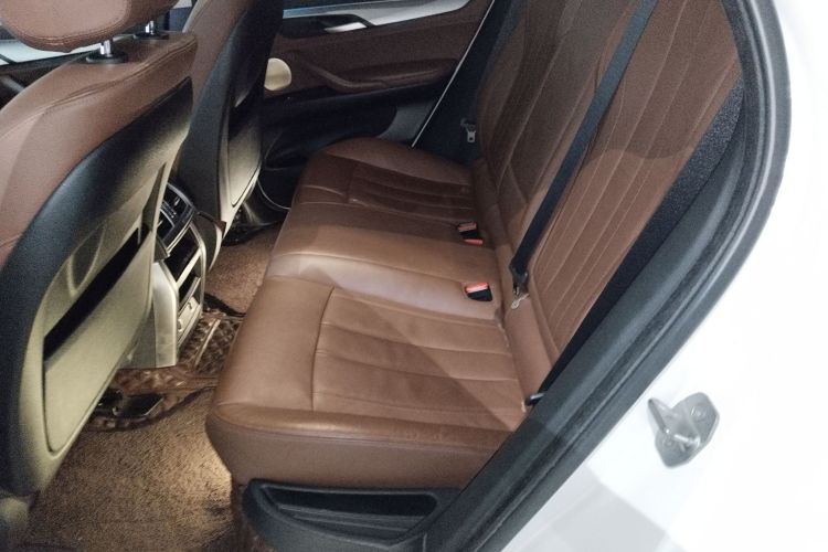 宝马X6 2015款 xDrive35i 领先型中控内饰21