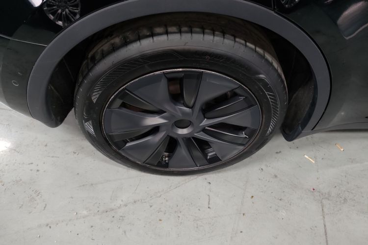 特斯拉 Model Y 2023款 后轮驱动版车身外观6008