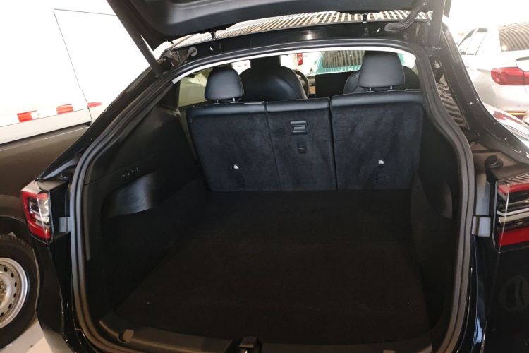 特斯拉 Model Y 2022款 后轮驱动版机舱底盘23