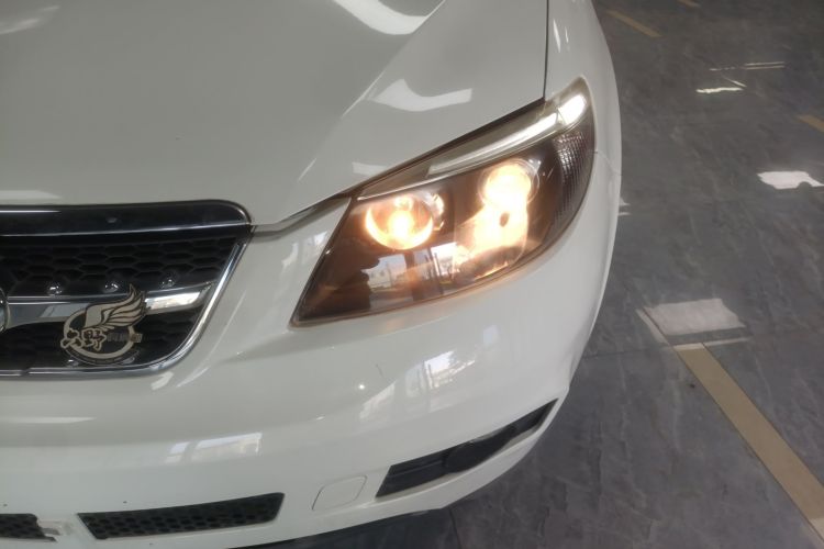 比亚迪S6 2014款 2.0L 手动豪华型 5座局部细节36