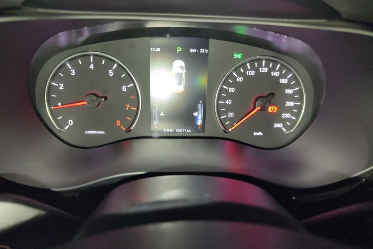 比亚迪 宋MAX 2018款 1.5T 自动智联尊享型 6座中控内饰15