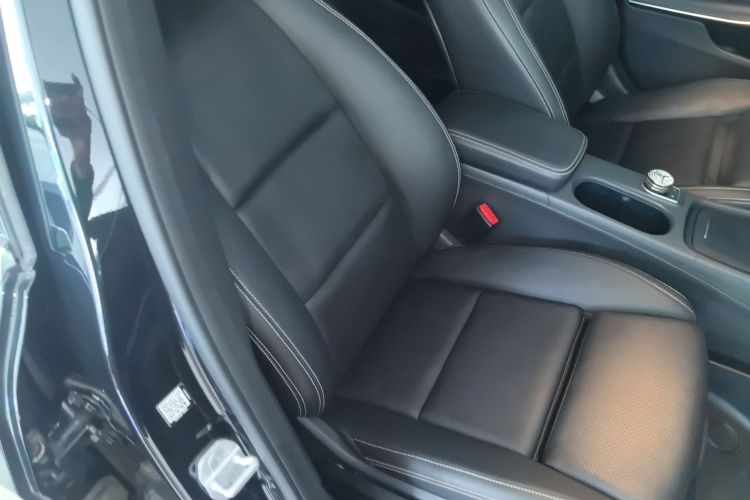 奔驰GLA 2016款 GLA 220 4MATIC 时尚型局部细节41