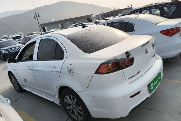 三菱 翼神 2013款 时尚版 1.8L CVT舒适型车身外观4