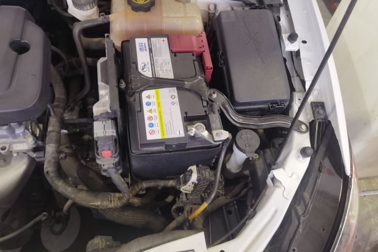 别克 英朗 2021款 典范 1.5L 自动精英型机舱底盘26