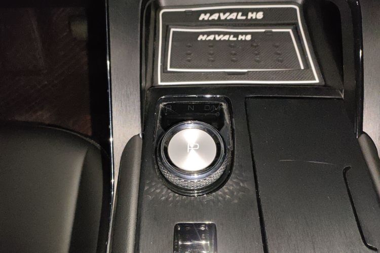 哈弗H6 2022款 第三代 1.5T 自动两驱Max中控内饰18