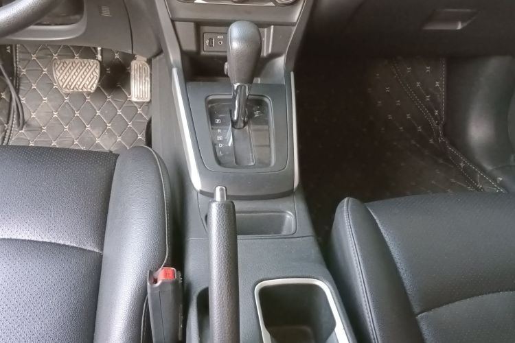 日产 轩逸 2022款 经典 1.6XE CVT舒适版中控内饰18