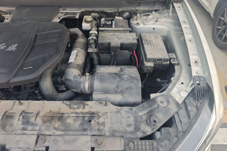 红旗HS5 2019款 2.0T 智联旗享版机舱底盘26