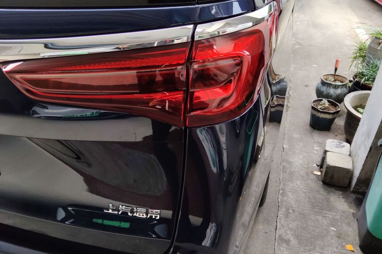 别克GL8 2020款 Avenir艾维亚 四座尊礼版车身外观6006