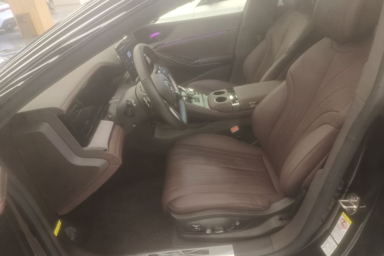 腾势Z9GT 2024款 1100四驱Ultra版局部细节19