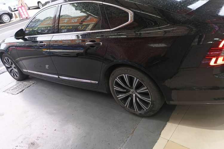 沃尔沃S90 2022款 B5 智逸豪华版车身外观6003