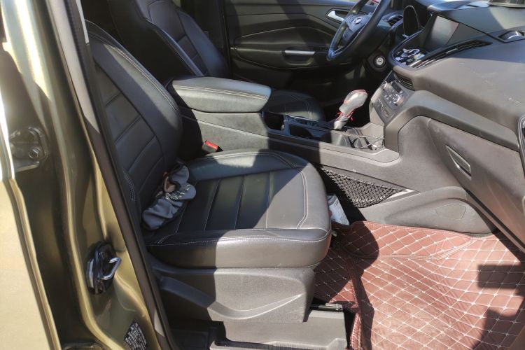 福特 翼虎 2018款 EcoBoost 180 两驱铂翼型局部细节41