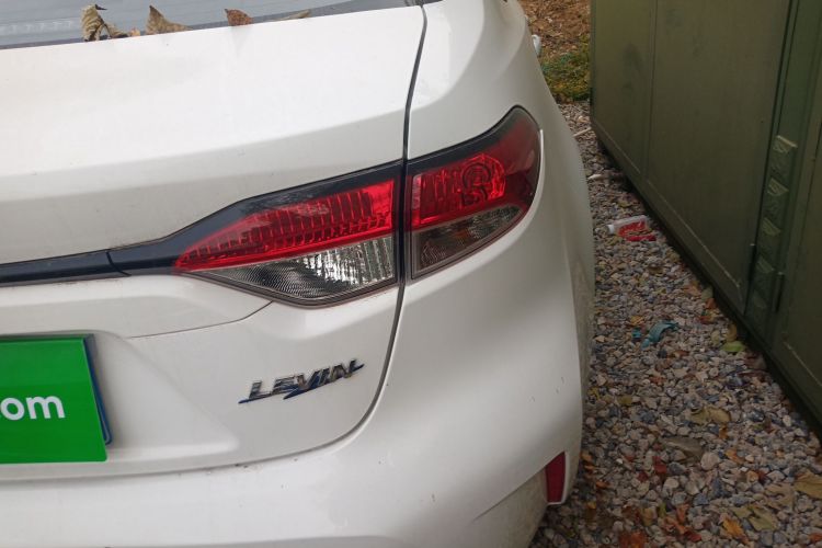 丰田 雷凌 2023款 TNGA 1.5L CVT进取版车身外观9