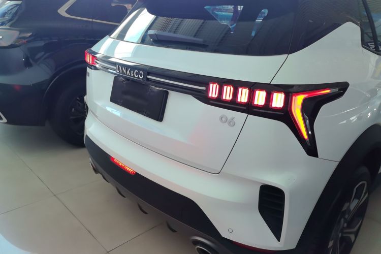 领克06 2023款 Remix 1.5T 劲Halo车身外观6