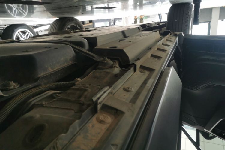 丰田 RAV4荣放 2023款 双擎 2.5L E-CVT两驱精英Plus版局部细节9002