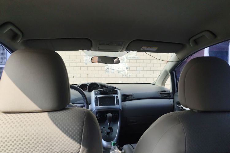 丰田 逸致 2014款 星耀 180E CVT精英版中控内饰22