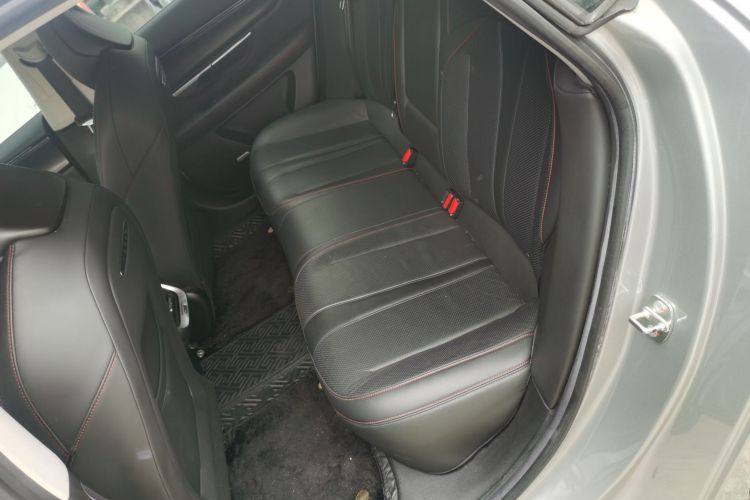 小鹏P7 2020款 586N中控内饰7004