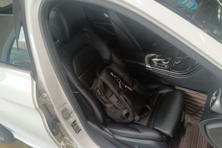 奔驰C级(进口) 2017款 C 200 旅行轿车局部细节41