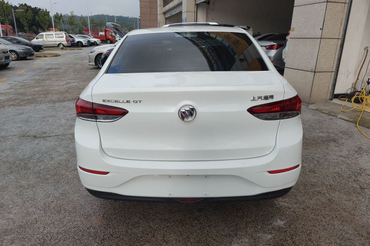 别克 英朗 2021款 改款 1.3T 自动轻混动精英型车身外观6